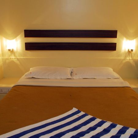 Hotel Golden Palace Pvt Ltd Mumbai Ngoại thất bức ảnh