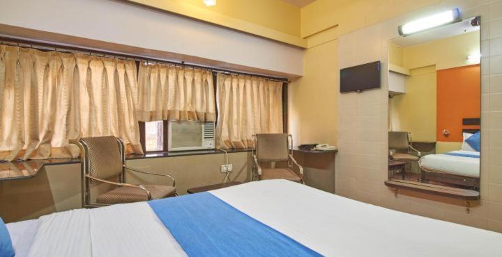 Hotel Golden Palace Pvt Ltd Mumbai Ngoại thất bức ảnh