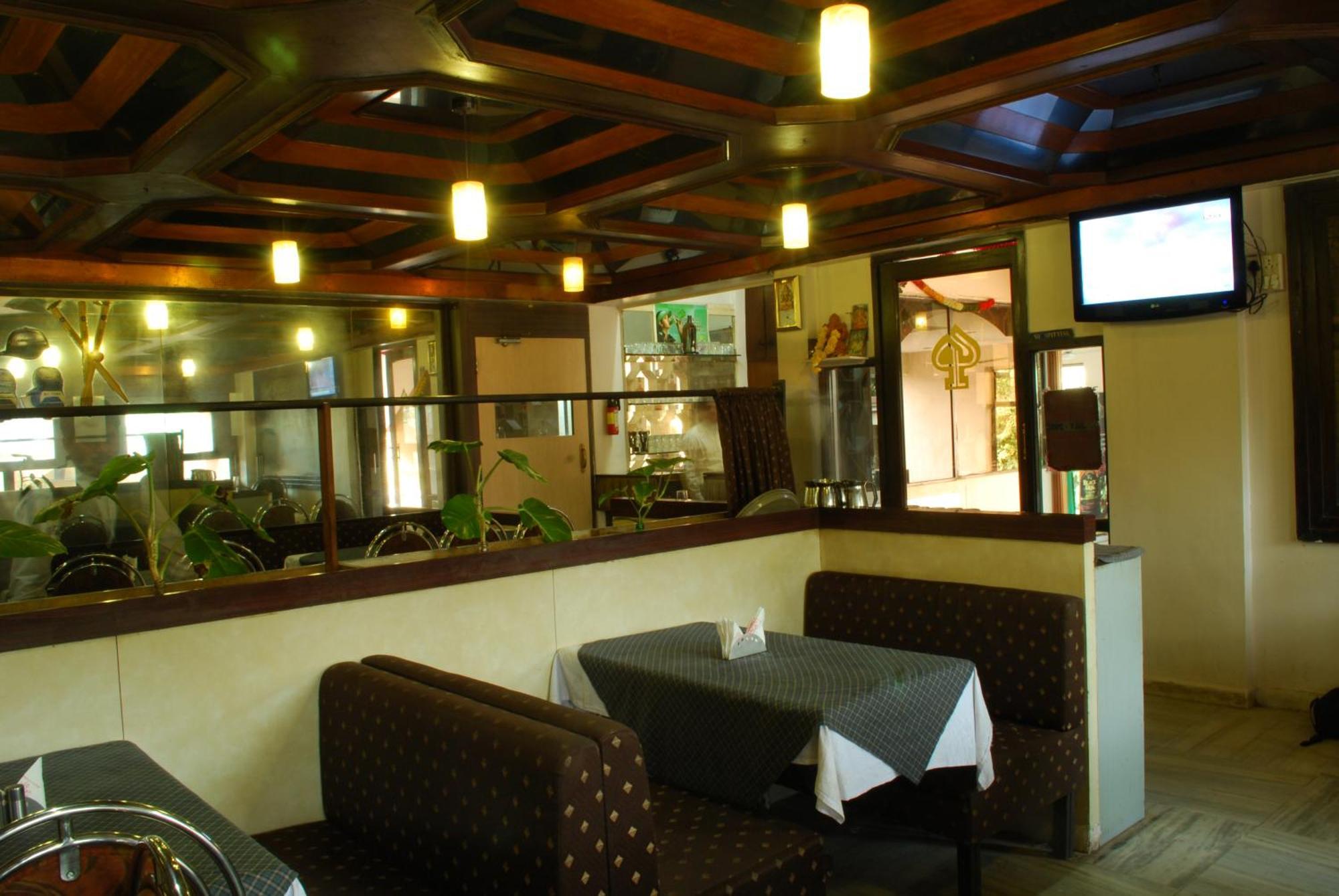 Hotel Golden Palace Pvt Ltd Mumbai Ngoại thất bức ảnh
