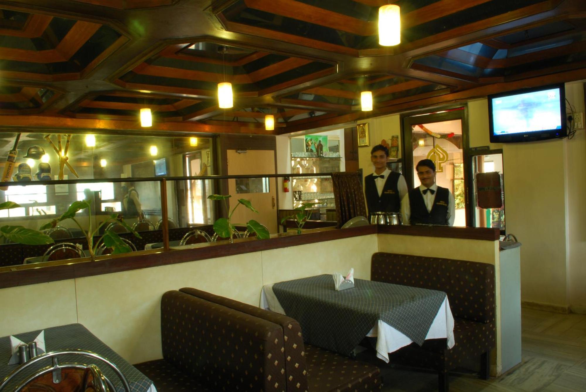 Hotel Golden Palace Pvt Ltd Mumbai Ngoại thất bức ảnh